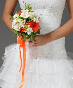 Невеста с букетом Оранжевое оформление