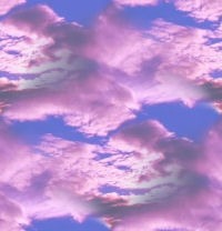 Фиолетовые облака на небе