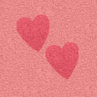 На насыщенном розовом фоне  два красных сердечка