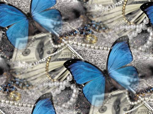 Голубые бабочки на деньгах