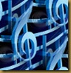 Голубой скрипичный ключ на темном