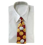 Белая мужская сорочка с галстуком