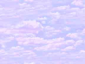 Небо с фиолетовыми облаками