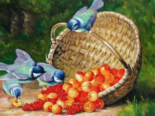 Птицы у корзины с ягодами